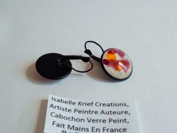 Verre peint artiste isabelle k,boucles oreilles dormeuses laiton avec cabochons ronds blanc orange violet noir,cadeau fete anniversaire noel