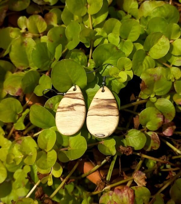 boucle d'oreille en bois