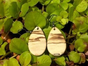 boucle d'oreille en bois