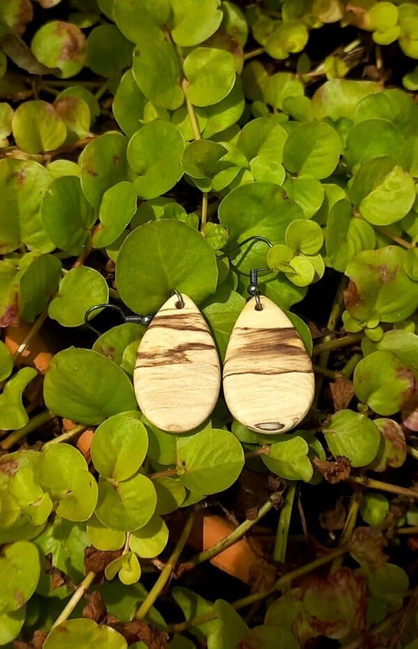 boucle d'oreille en bois