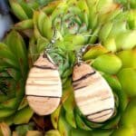 boucle d'oreille en bois