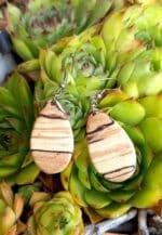 boucle d'oreille en bois