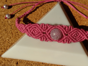 bracelet fin macramé avec perle