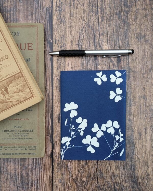 Superbe carnet cyanotype oxalis